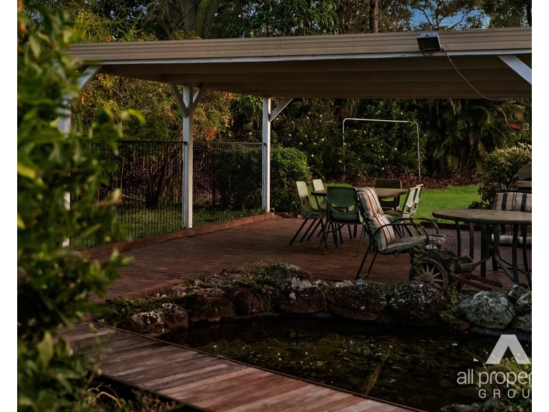 98-100 Teresa Drive, Munruben QLD 4125