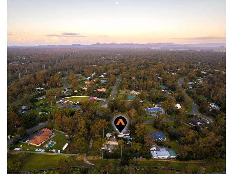 98-100 Teresa Drive, Munruben QLD 4125