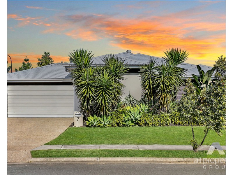 7 Slate Court, Logan Reserve QLD 4133