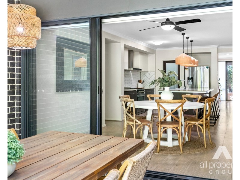 7 Slate Court, Logan Reserve QLD 4133