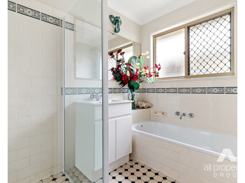 6 Lucas Court, Crestmead QLD 4132