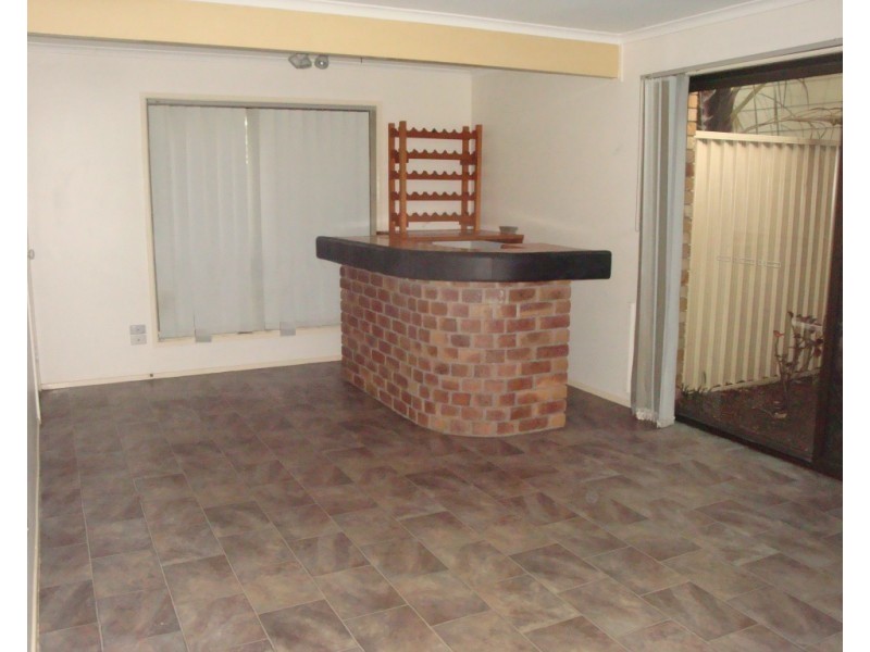 13 Estramina Road, Regents Park QLD 4118