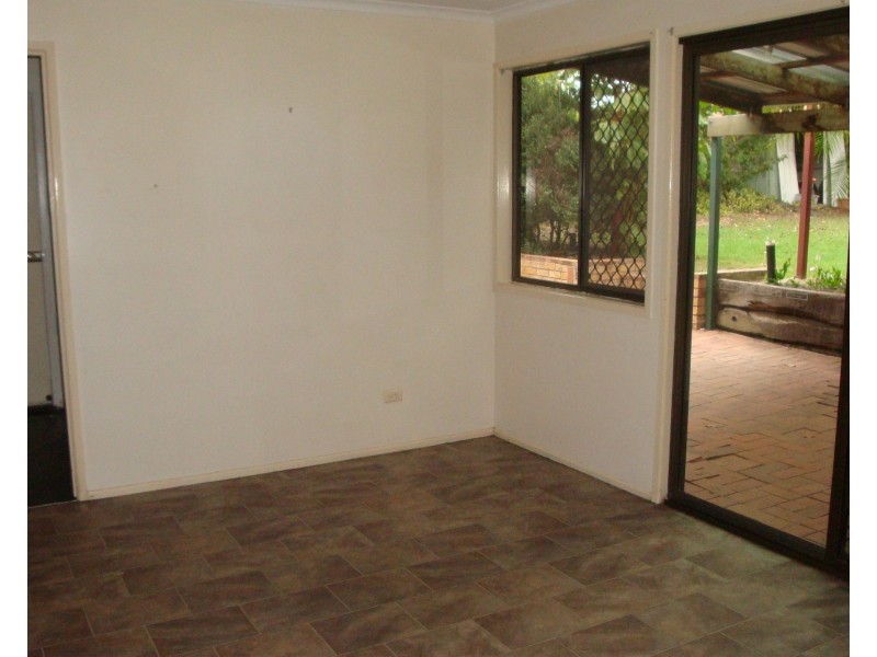 13 Estramina Road, Regents Park QLD 4118