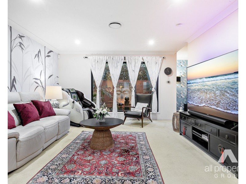 35 The Esplanade, Forest Lake QLD 4078