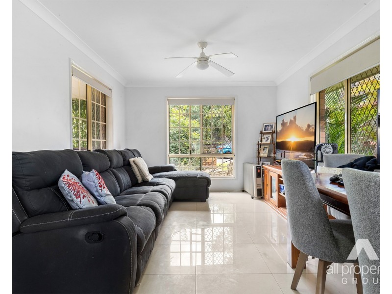 20 Tregana Circuit, Edens Landing QLD 4207
