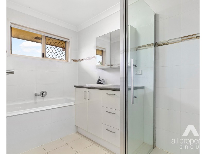 20 Tregana Circuit, Edens Landing QLD 4207