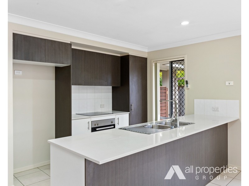 15 Steelwood Street, Heathwood QLD 4110