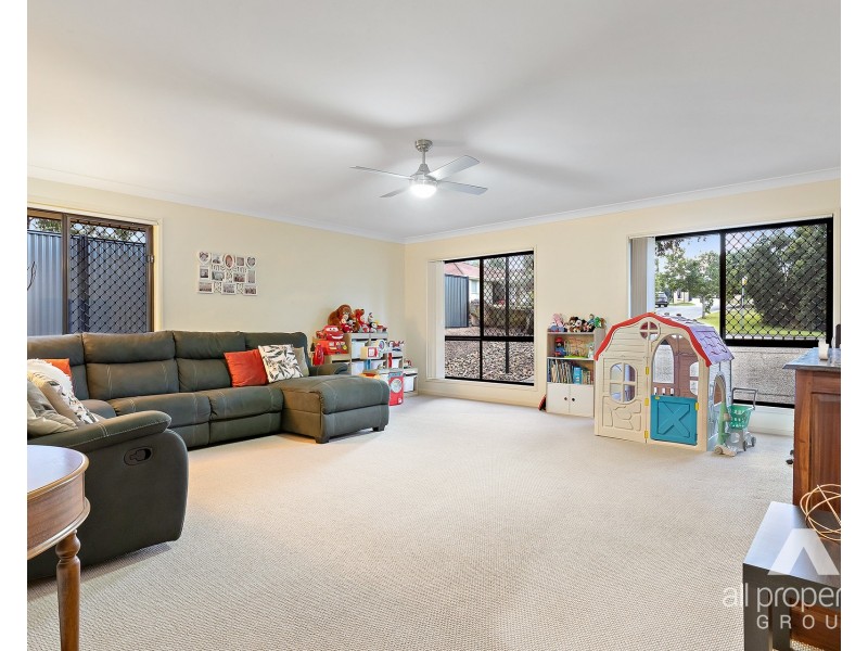 111 Joseph Avenue, Moggill QLD 4070