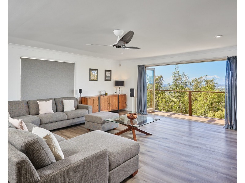 102 Tamworth Drive, Helensvale QLD 4212