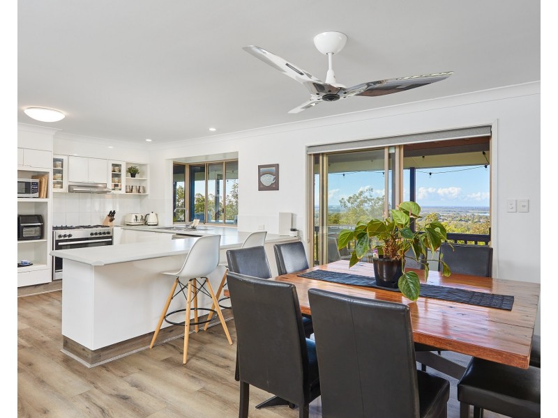 102 Tamworth Drive, Helensvale QLD 4212