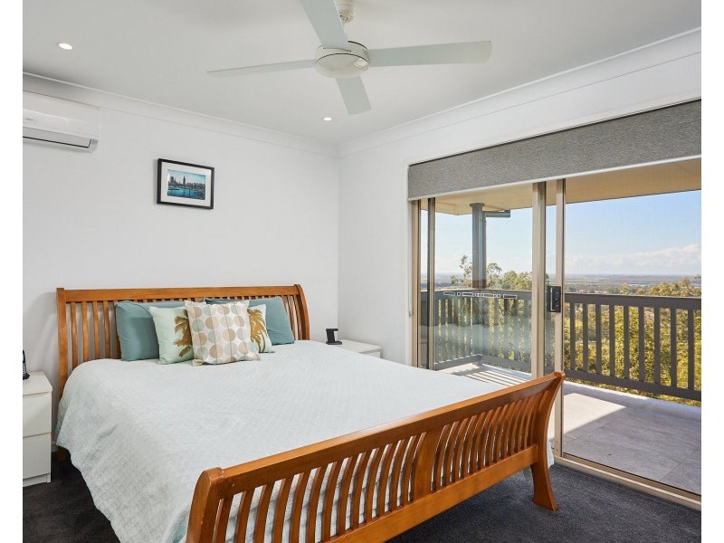 102 Tamworth Drive, Helensvale QLD 4212