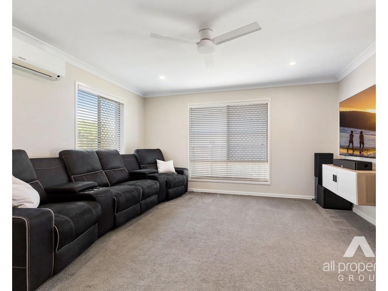 27 Emmaville Crescent, Ormeau QLD 4208