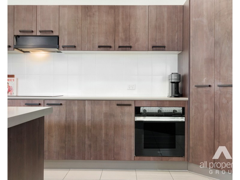 27 Emmaville Crescent, Ormeau QLD 4208