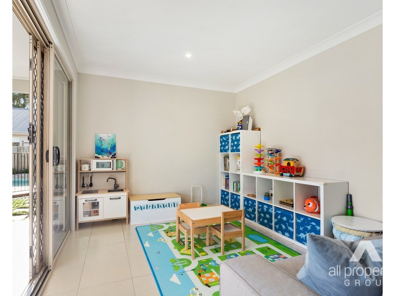 27 Emmaville Crescent, Ormeau QLD 4208