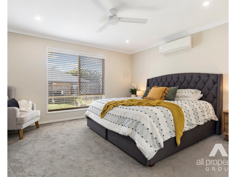 27 Emmaville Crescent, Ormeau QLD 4208