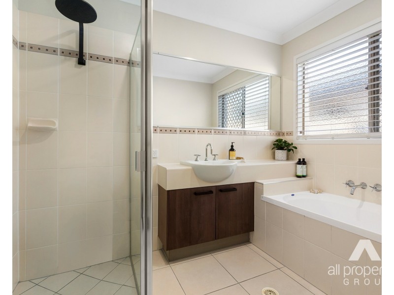 27 Emmaville Crescent, Ormeau QLD 4208