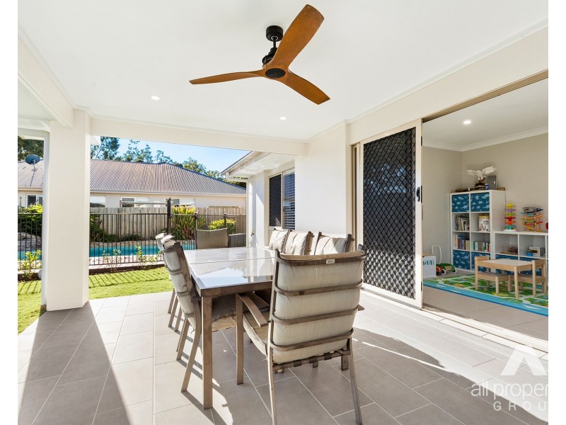 27 Emmaville Crescent, Ormeau QLD 4208