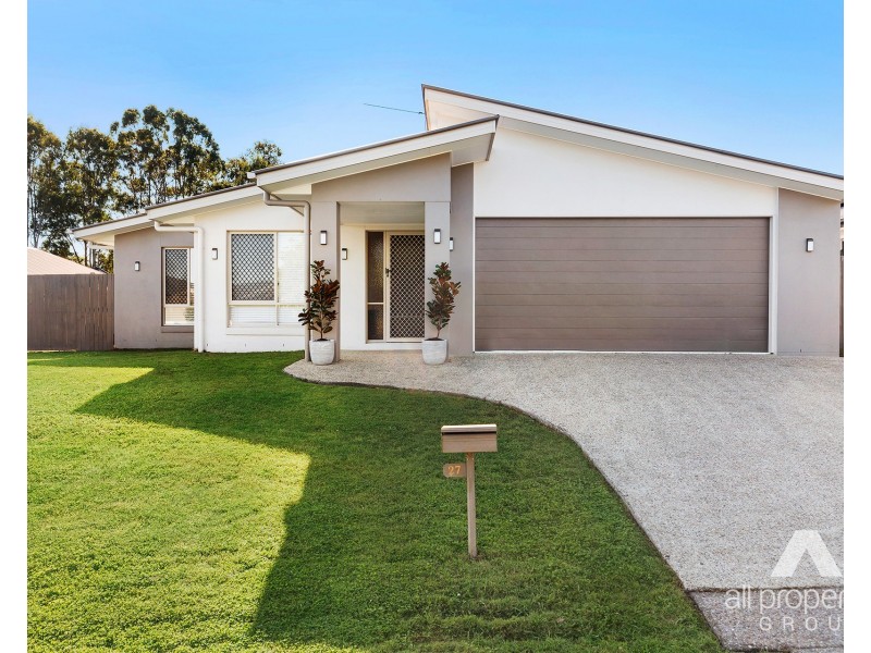 27 Emmaville Crescent, Ormeau QLD 4208