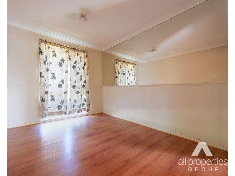 15 Bywater Street, Hillcrest QLD 4118