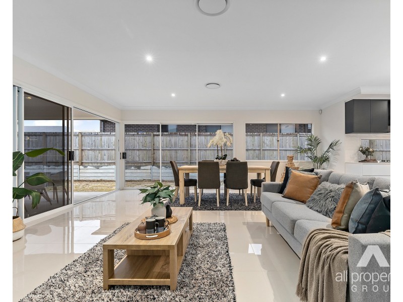 4 Bulburin Street, Yarrabilba QLD 4207