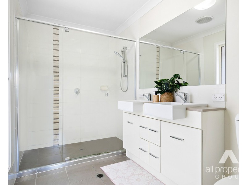 12 Winterpeak Close, Yarrabilba QLD 4207