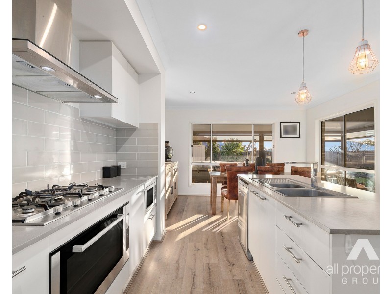 12 Edwards Road, Greenbank QLD 4124