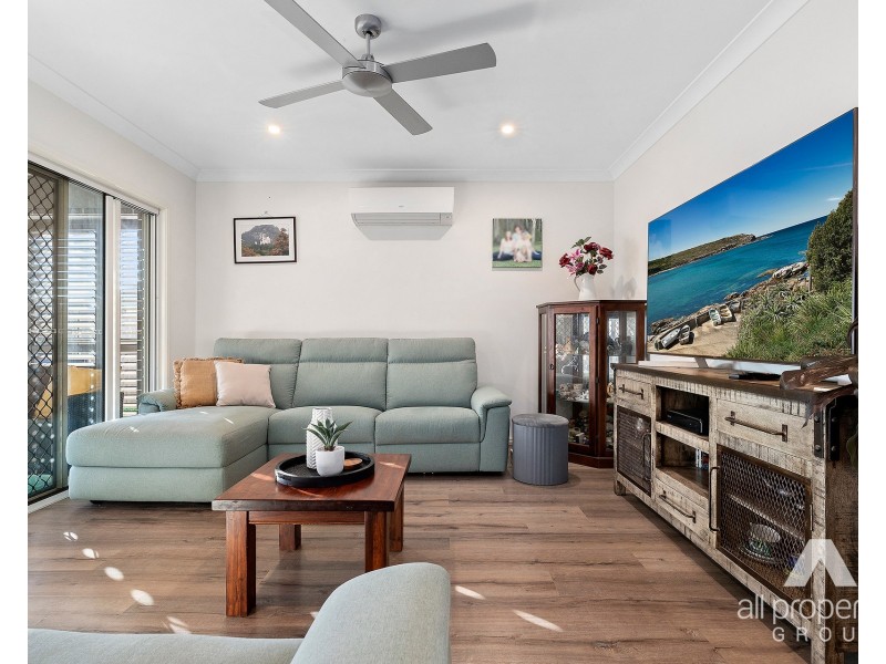 12 Edwards Road, Greenbank QLD 4124