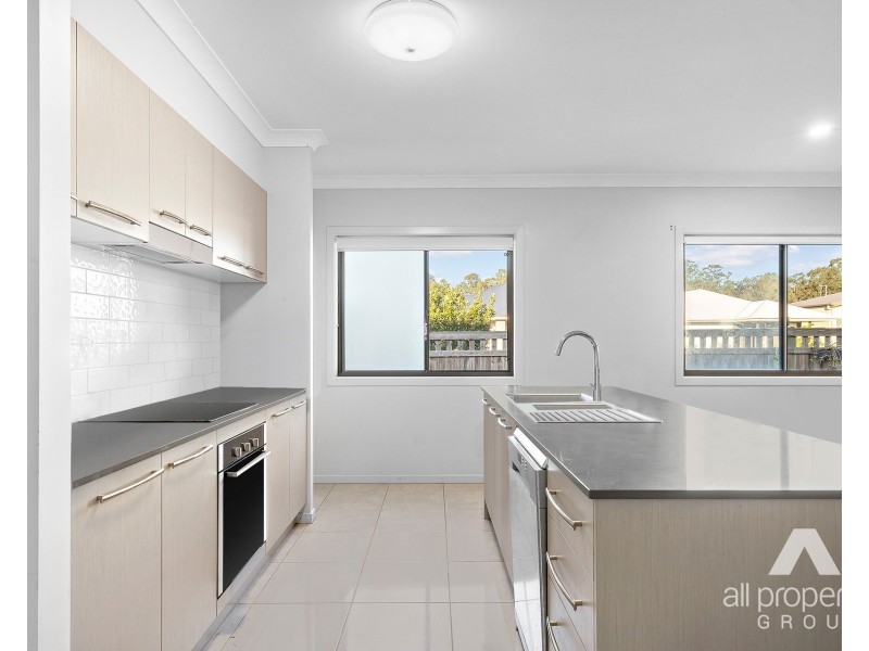9 Esk Street, South Maclean QLD 4280