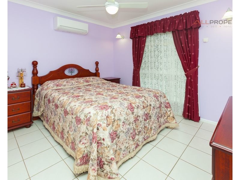 49 Hickory Street, Marsden QLD 4132