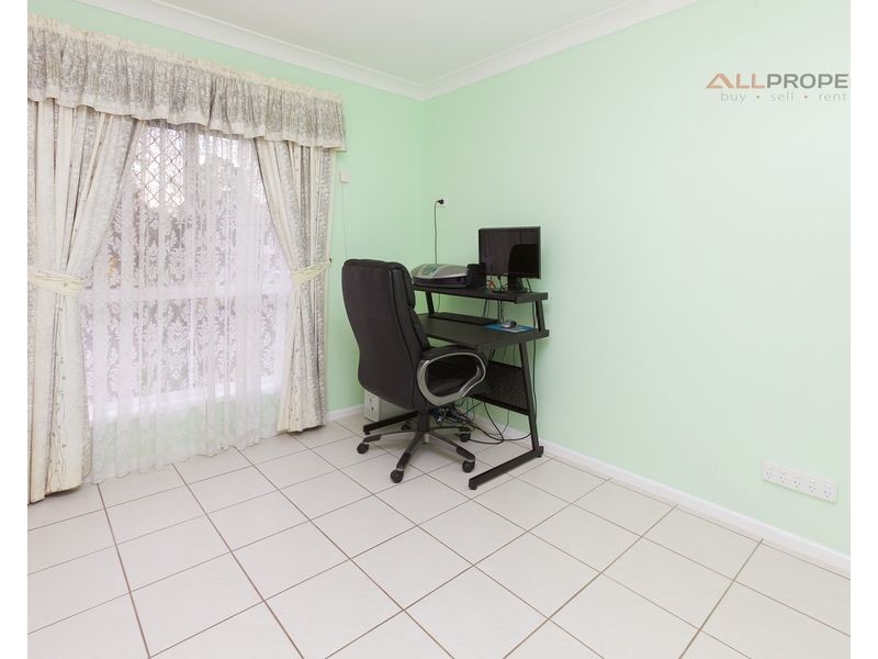 49 Hickory Street, Marsden QLD 4132