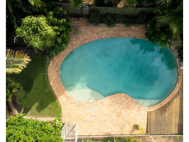 16 Helmet Court, Hillcrest QLD 4118