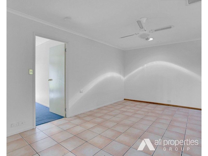 16  Grecian Street, Regents Park QLD 4118