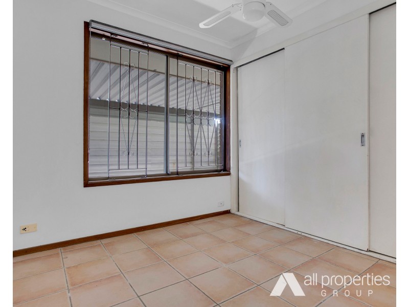 16  Grecian Street, Regents Park QLD 4118