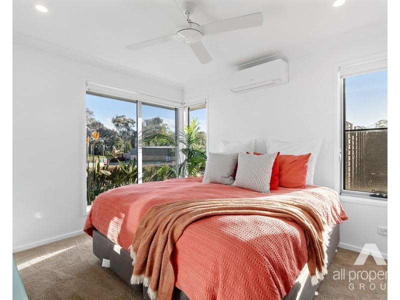 79 Chambers Ridge Boulevard, Park Ridge QLD 4125