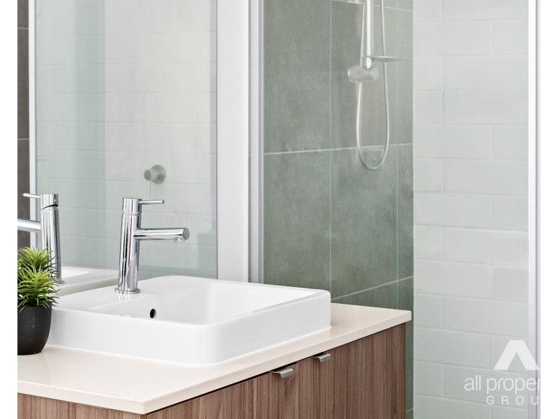 79 Chambers Ridge Boulevard, Park Ridge QLD 4125