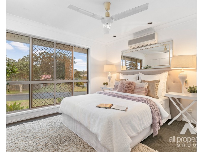 4 Williams Way, Calamvale QLD 4116