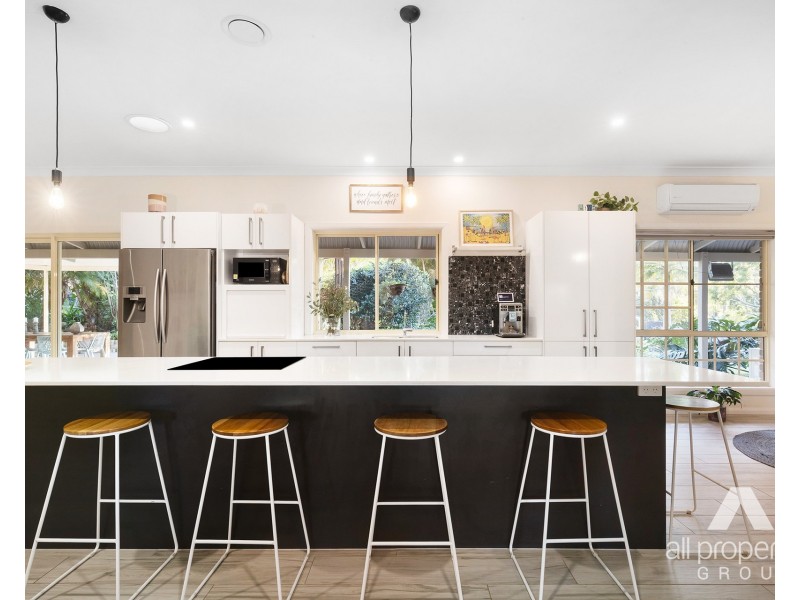 10 Potaroo Court, Greenbank QLD 4124
