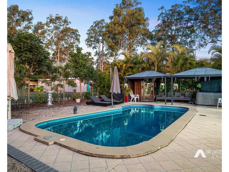 10-12 Laurina Drive, New Beith QLD 4124