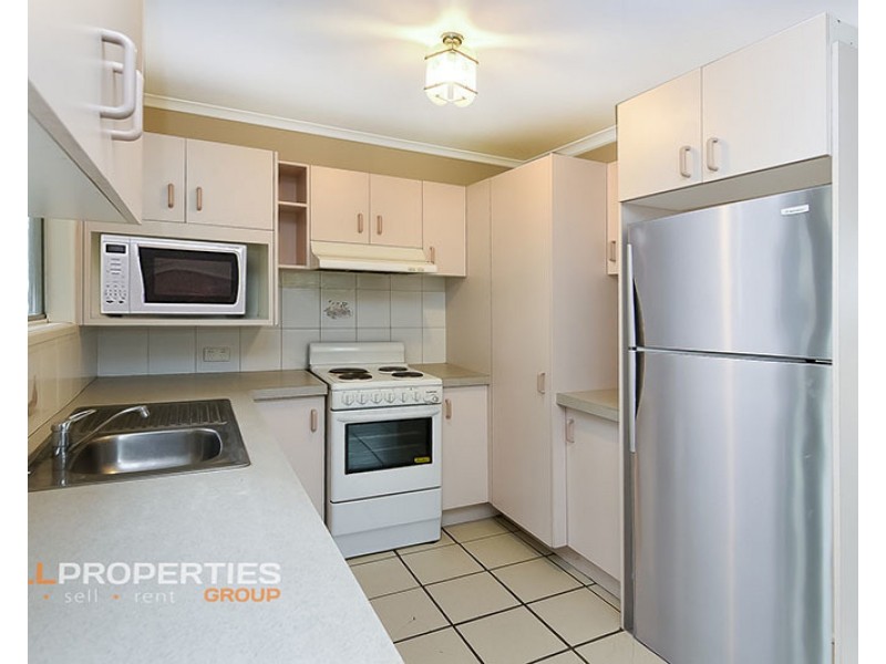 105 Fourth Avenue, Marsden QLD 4132