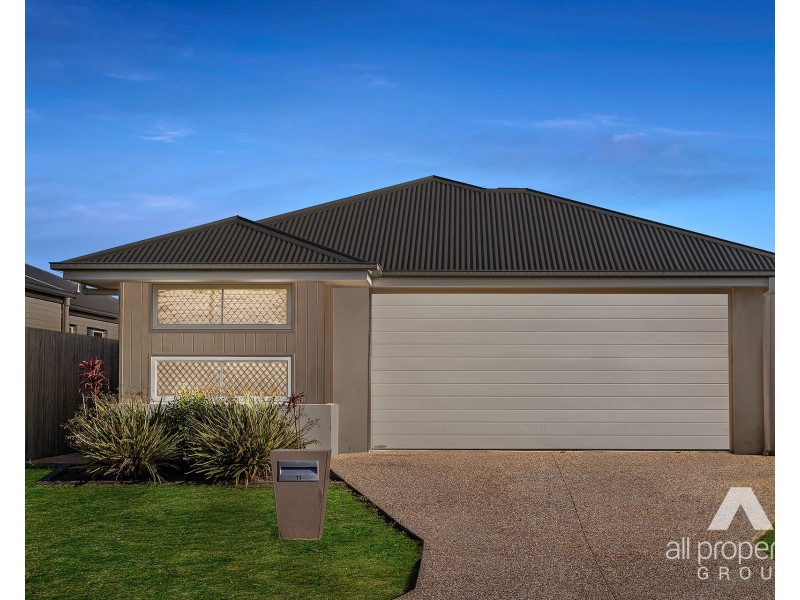 11 Isla Street, Park Ridge QLD 4125