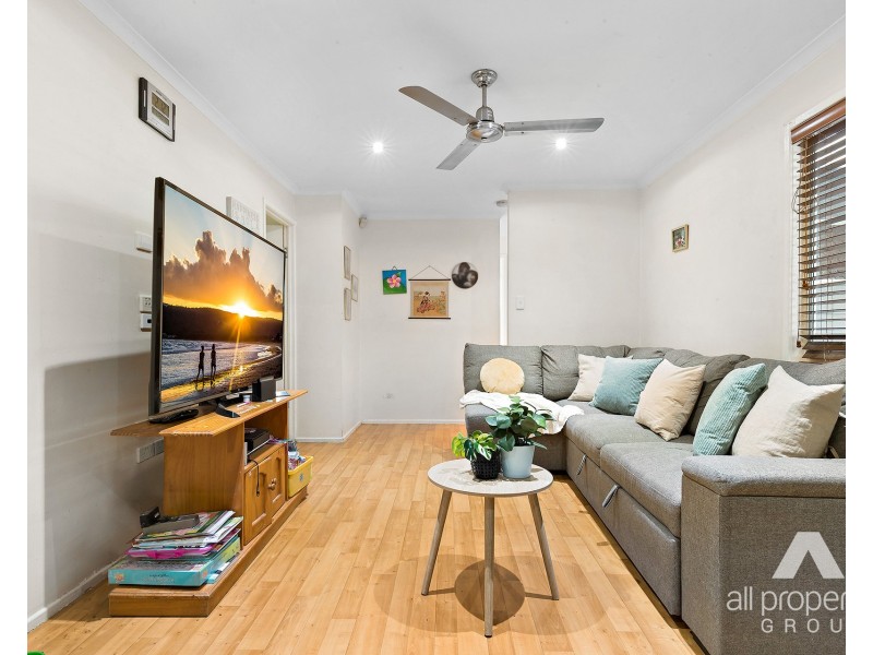 15 Peppermint Street, Crestmead QLD 4132