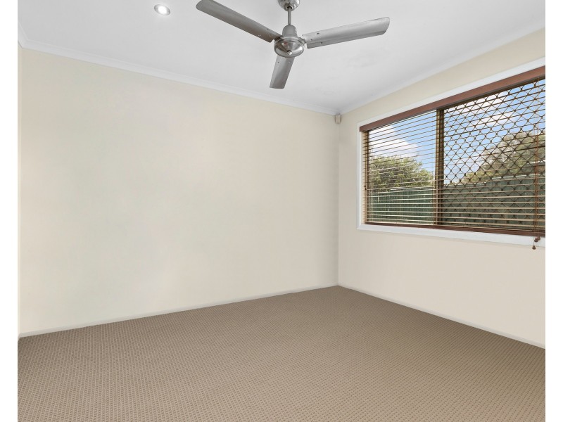 15 Peppermint Street, Crestmead QLD 4132
