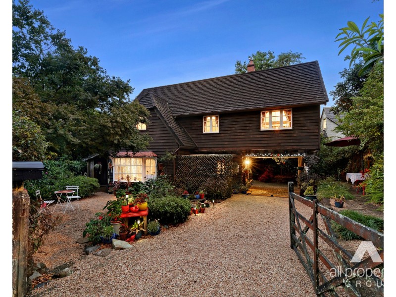 102 Long Road, Tamborine Mountain QLD 4272