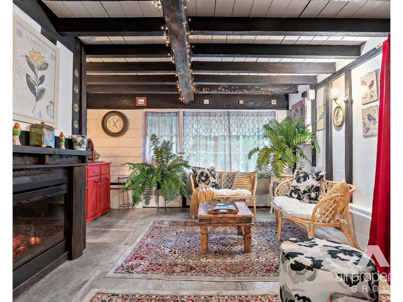 102 Long Road, Tamborine Mountain QLD 4272