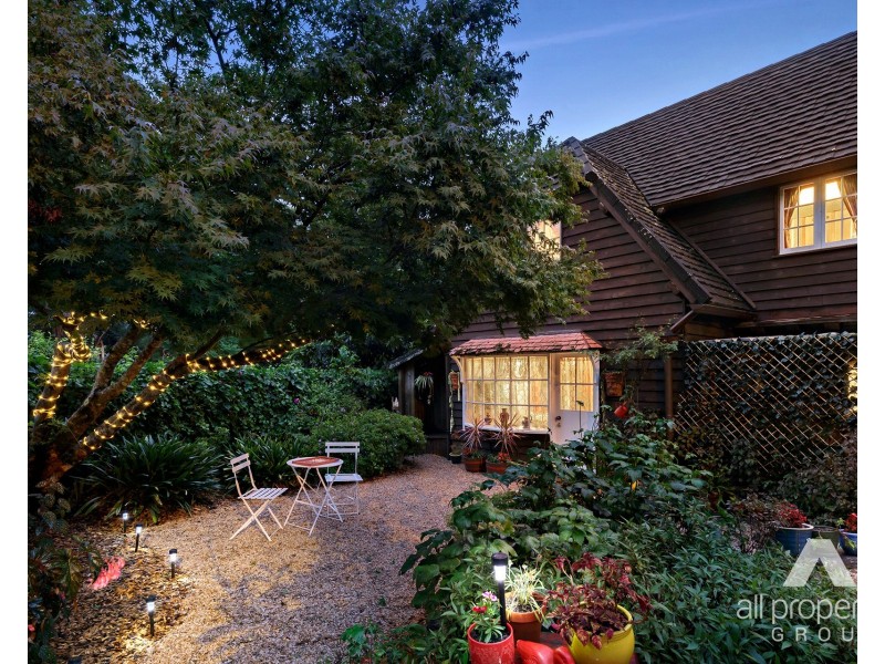 102 Long Road, Tamborine Mountain QLD 4272