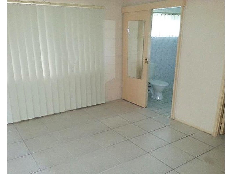 1/65 North Road, Woodridge QLD 4114