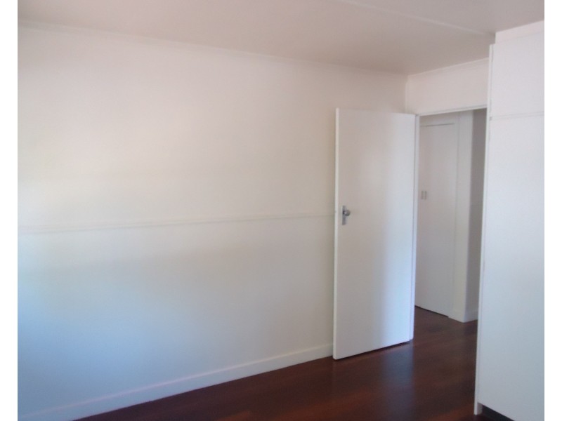 2 Baillieston Street, Leichhardt QLD 4305
