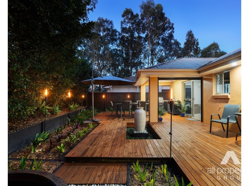 8 Hackney Street, Durack QLD 4077