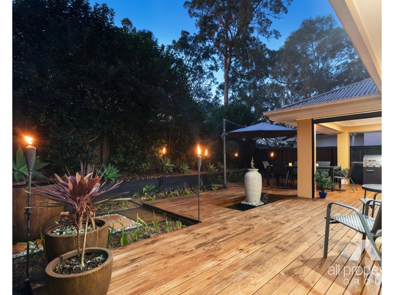 8 Hackney Street, Durack QLD 4077