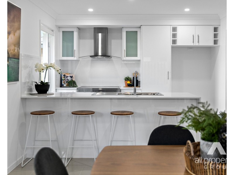 4 Bristol Road, Greenbank QLD 4124